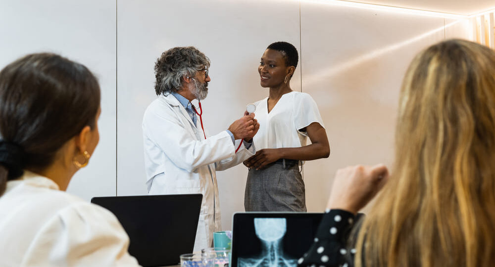 Atención médica en Guatemala: consultas externas con más especialidades y espacios confortables